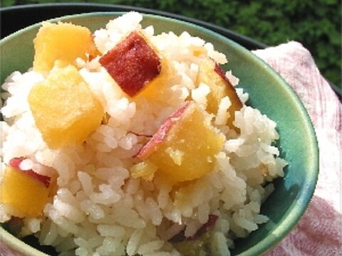 秋の炊き込みご飯 【さつまいもごはん】